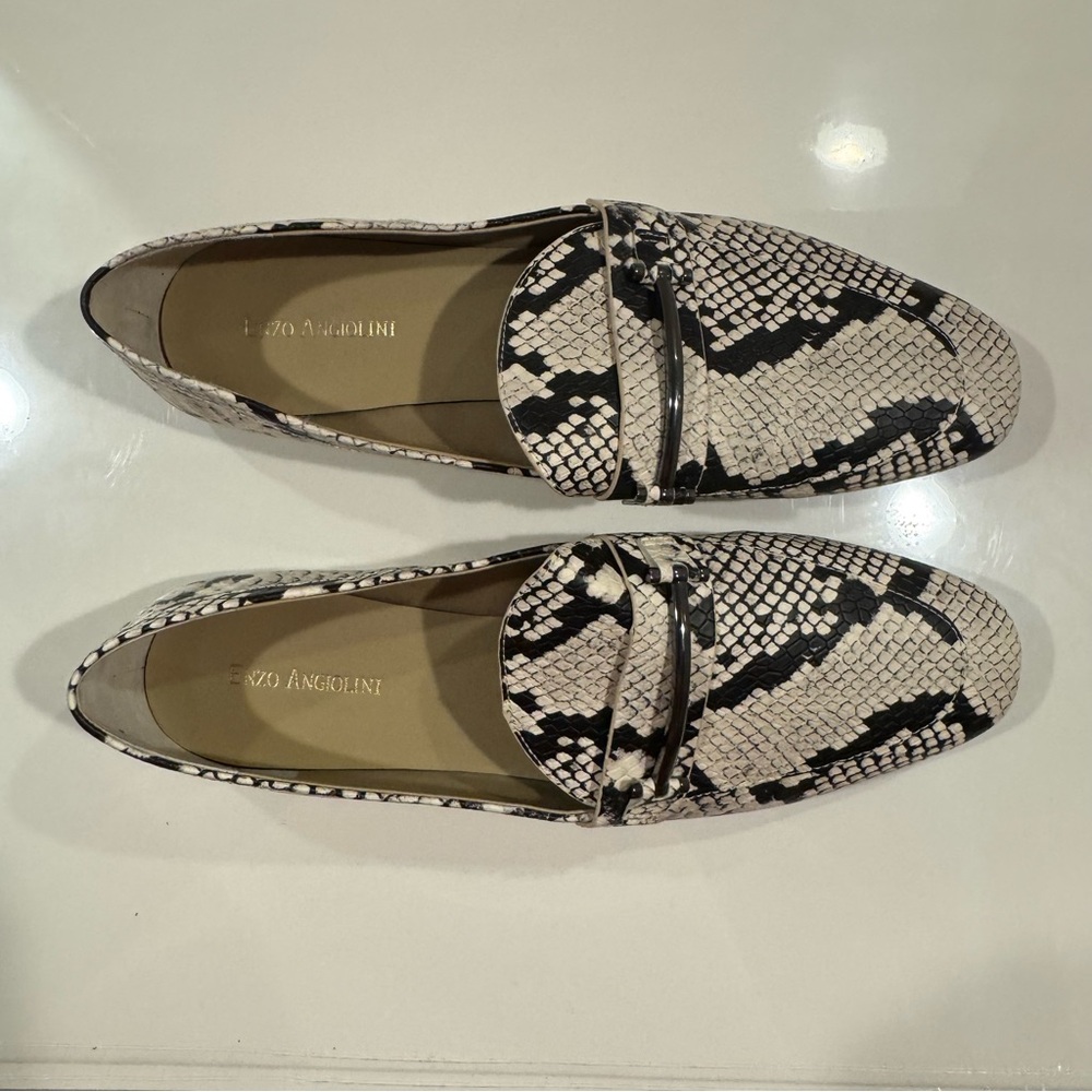Enzo Angiolini Women's Snakeskin Loafers - Picture 5 of 9